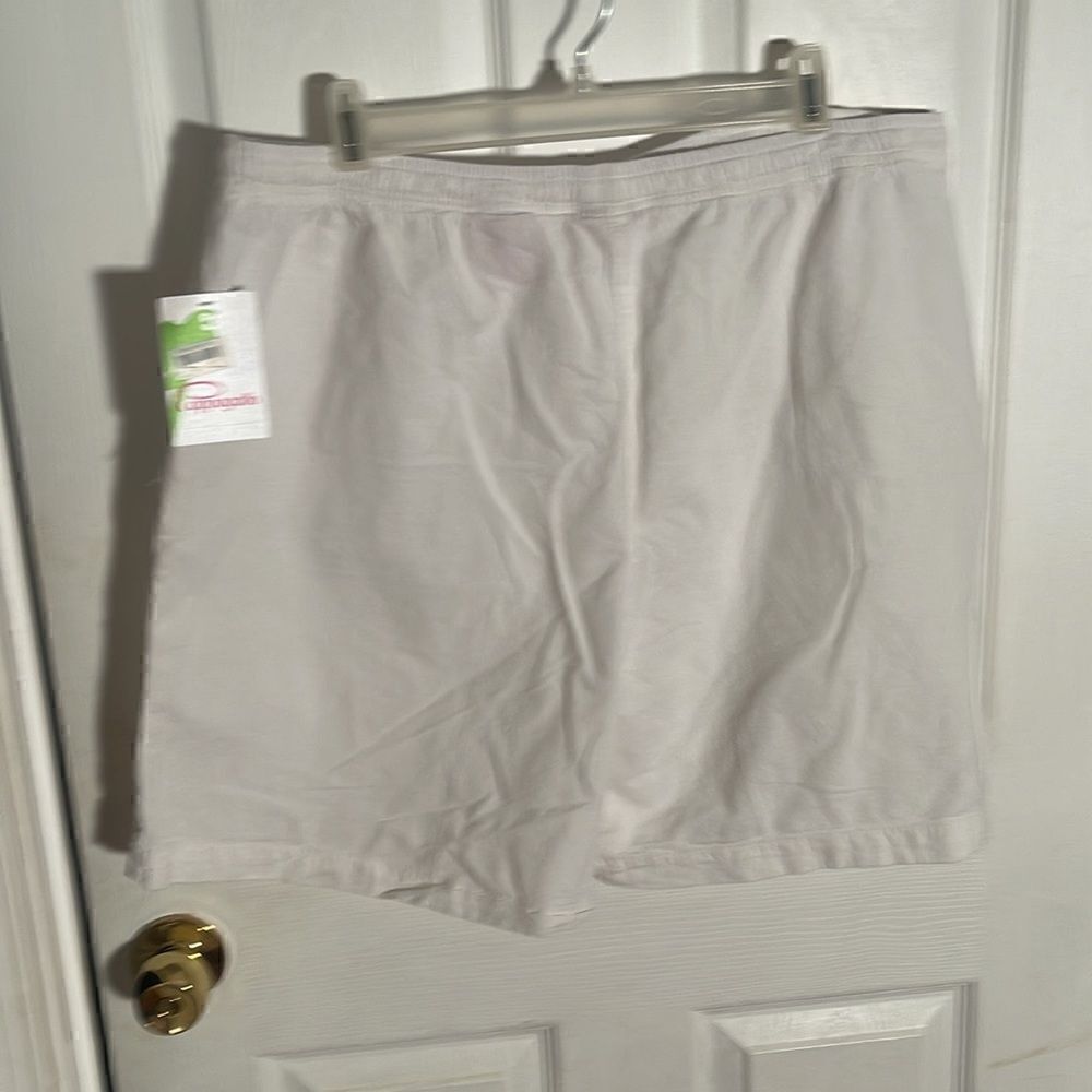 Cappagallo Shorts  - Picture 2 of 3